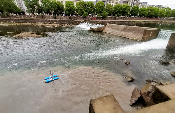 河道污水處理現(xiàn)場